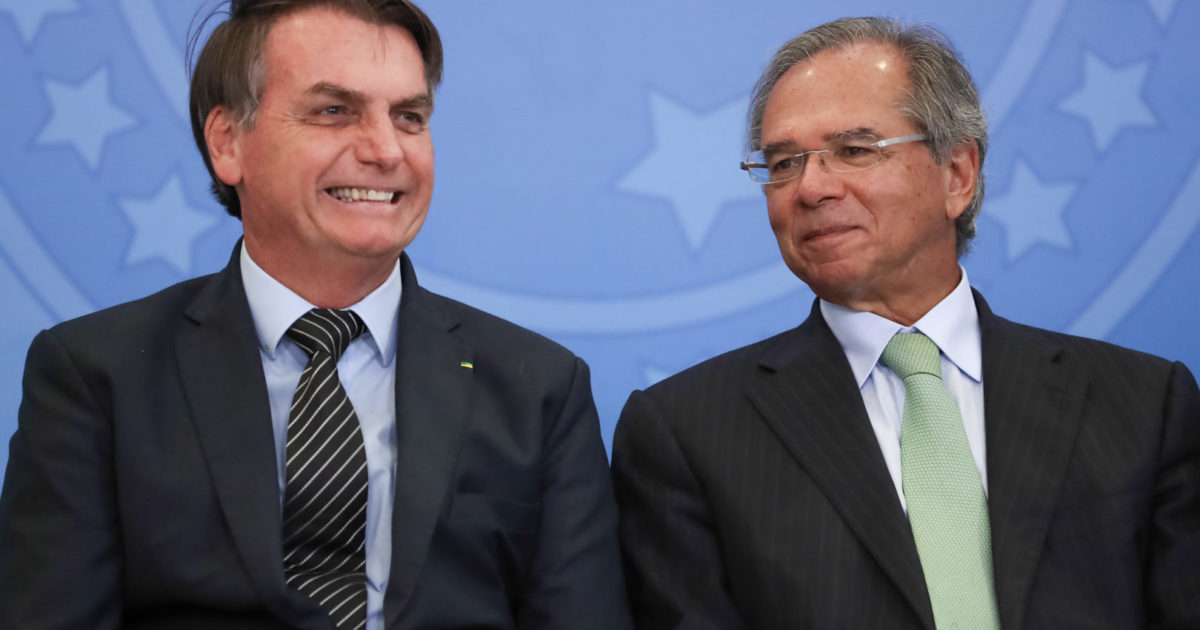 ESCÂNDALO! Bolsonaro recusou vacinas da Pfizer por metade do preço