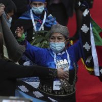 Emocionante discurso de Elisa Loncon, mulher e Mapuche, presidente da Convenção Constitucional do Chile