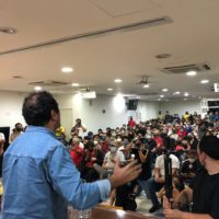 Em auditório lotado, Glauber Braga anima militância do PSOL e ativistas da esquerda