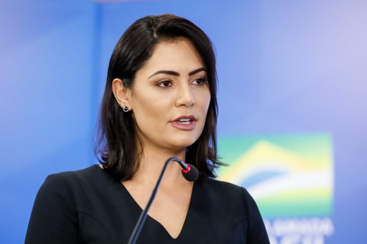 Câmara de Vereadores do Recife rejeita homenagem a Michelle Bolsonaro