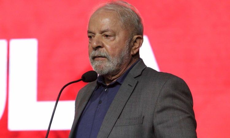 Lula costura novas alianças para vencer Bolsonaro