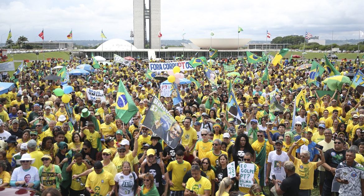 Deputados do PSOL pedem que STF investigue financiadores de atos golpistas