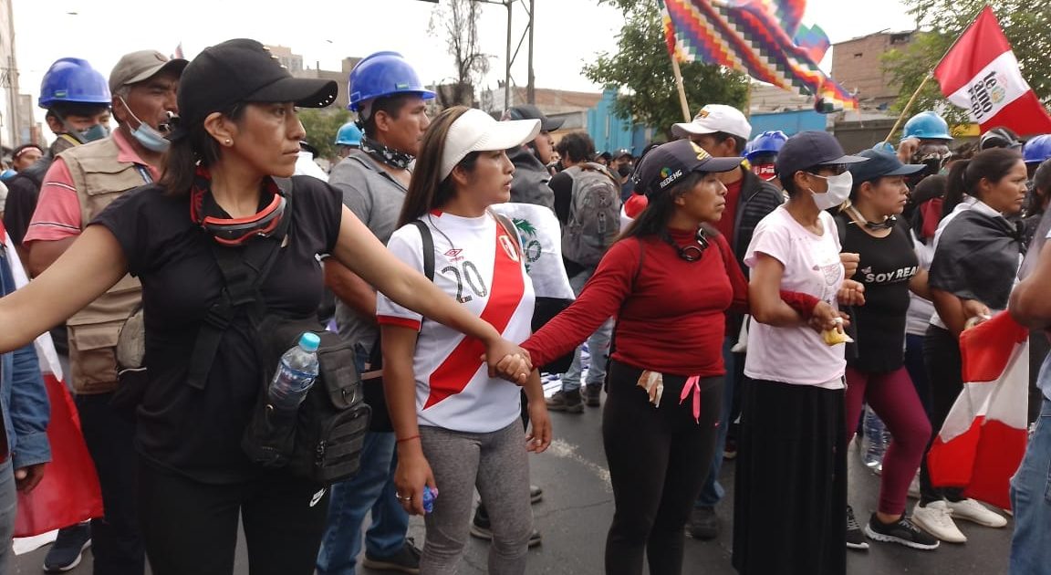 UNE se solidariza com os estudantes e o povo peruano