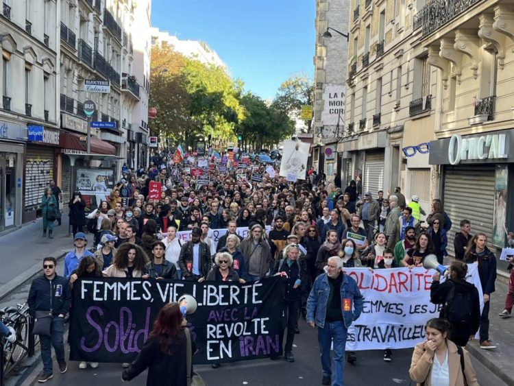 Aposentadorias na França: mulheres na linha de frente, mulheres em luta!