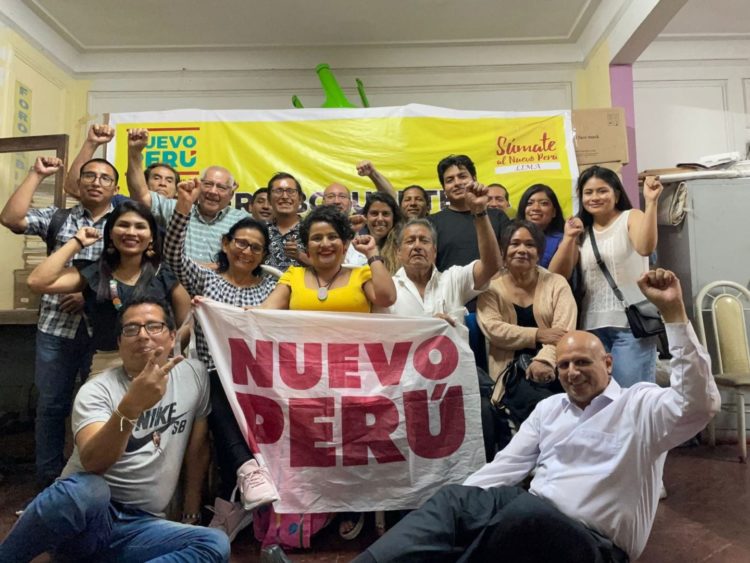 Debate com Vivi Reis em Lima reúne militantes peruanos contra a ditadura de Boluarte