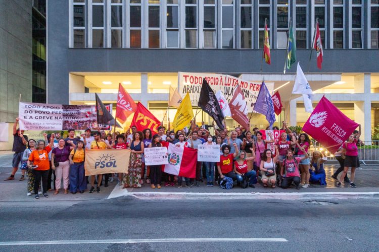 Atos de solidariedade ao povo peruano acontecem novamente em cidades brasileiras