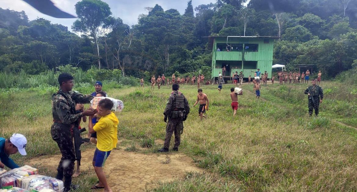 Bolsonaro promoveu garimpo e negligenciou fome dos yanomami