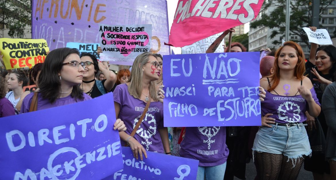 Deputada do PSOL apresenta PL que define impedimento de aborto legal como crime de tortura 