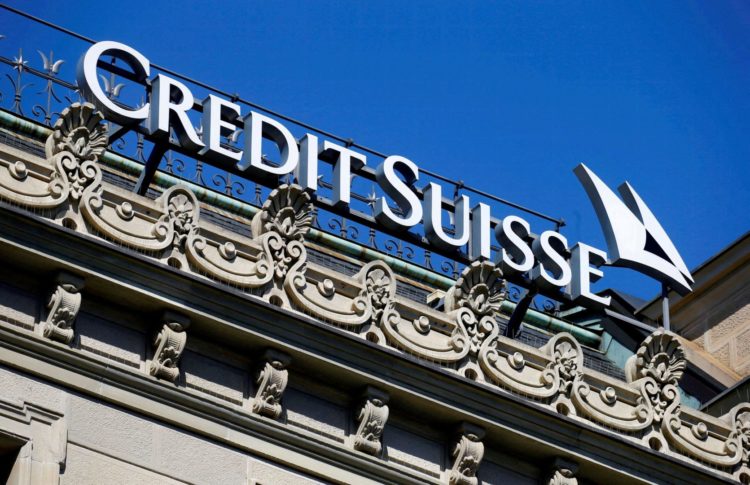 UBS assume o Credit Suisse: colocar o financiamento público ao serviço do bem público