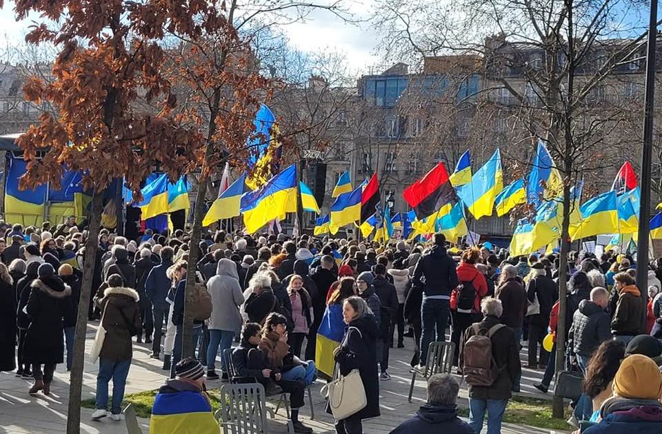 Os trabalhadores da Ucrânia também estão lutando contra uma ameaça interna