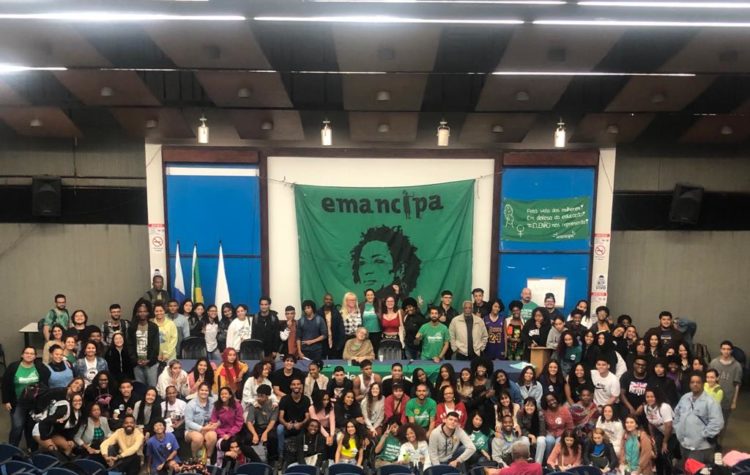 Rede Emancipa faz encontro de estudantes na UERJ