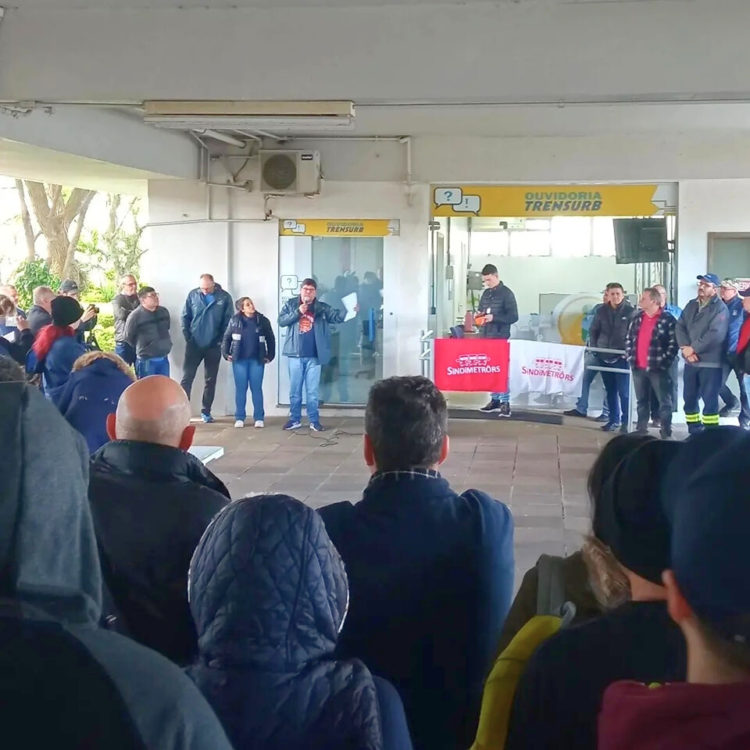 Greve suspensa: mobilização dos metroviários garante acordo com a Trensurb