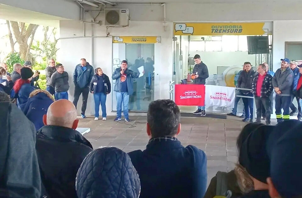 Greve suspensa: mobilização dos metroviários garante acordo com a Trensurb