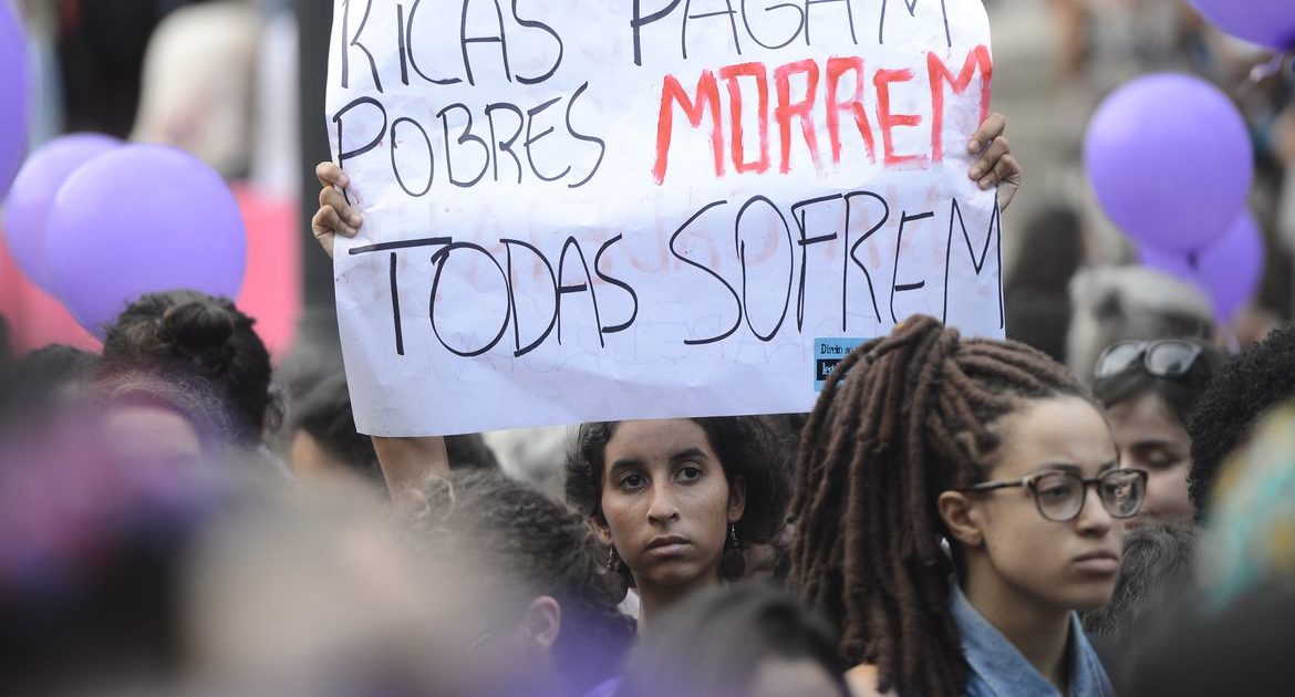 Pedido do PSOL por descriminalização do aborto avança no STF