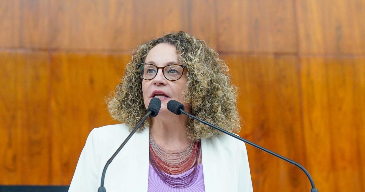 Luciana pede alteração de concurso da Seduc/RS para permitir mais convocações