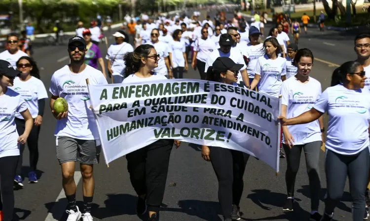 Para alegria dos patrões, STF decide regionalizar piso da Enfermagem para celetistas