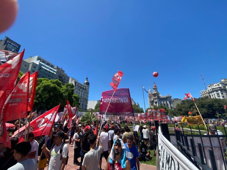 Grande greve geral na Argentina: assim se enfrenta a extrema direita