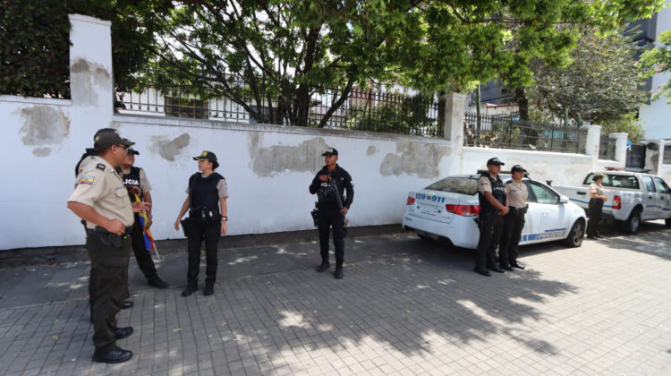 Condenamos o ataque à Embaixada do México no Equador