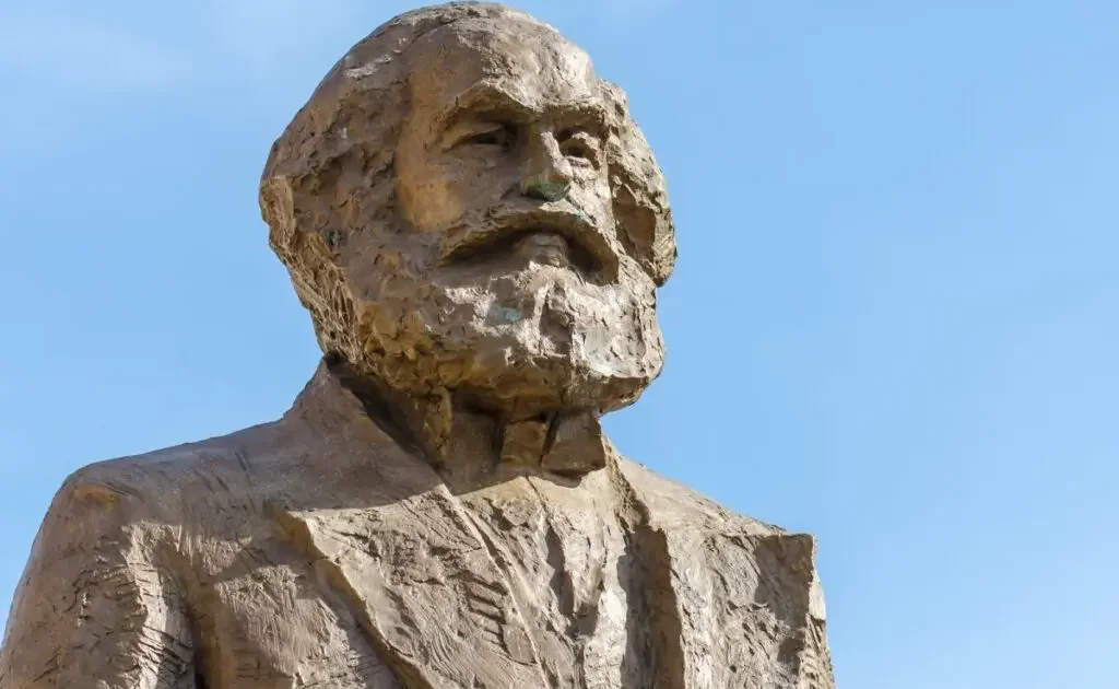 Não, estudar Marx não é elitista