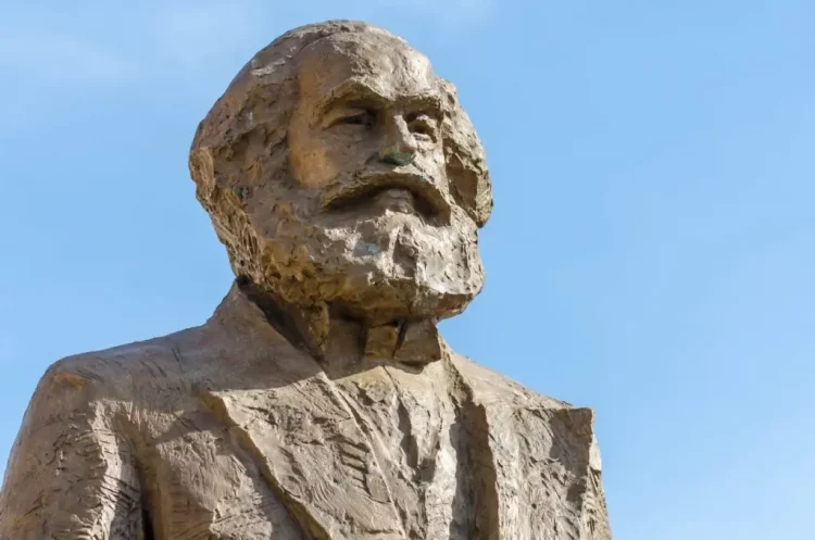 Não, estudar Marx não é elitista