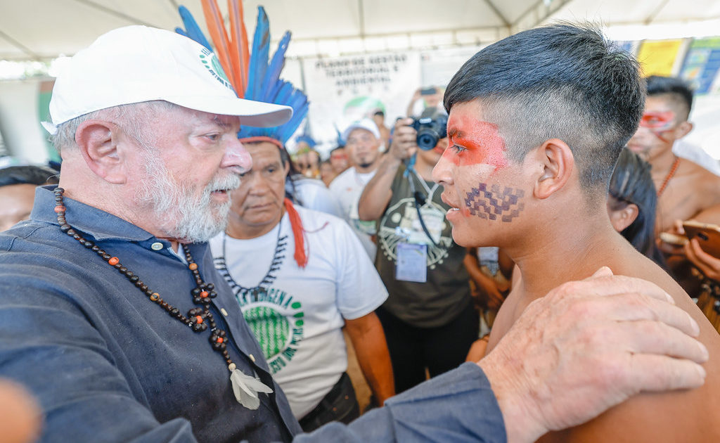 Indígenas brasileiros começam a perder a paciência com Lula devido à lentidão na demarcação de terras