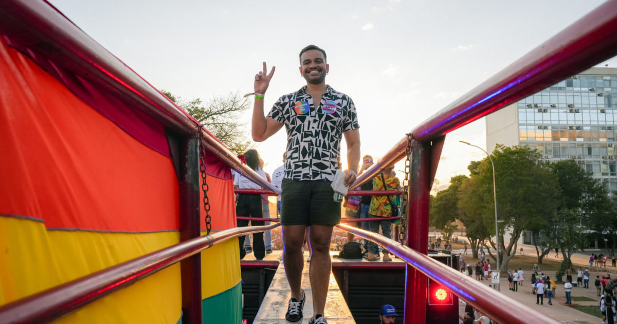 ‘Escola de Todas as Cores’ traz diretrizes para combate à LGBTfobia no DF