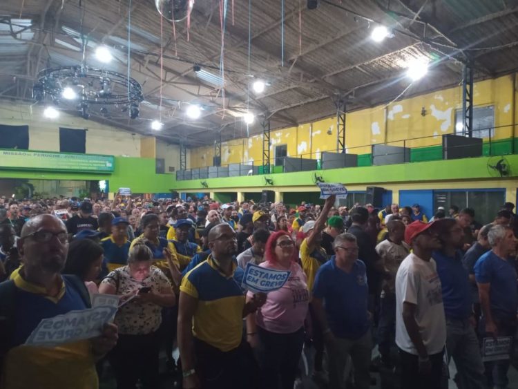 Novas assembleias devem ampliar greve dos Correios