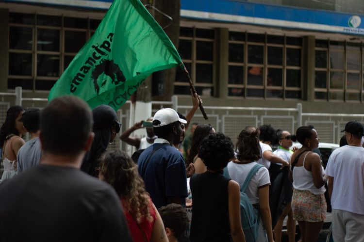 Movimentos sociais, oportunismo e defesa da classe