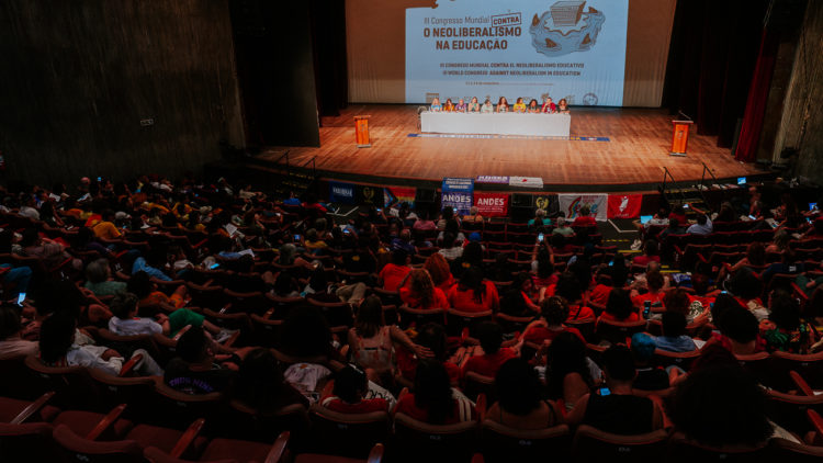 Rio de Janeiro recebeu o Congresso Mundial contra o Neoliberalismo na Educação