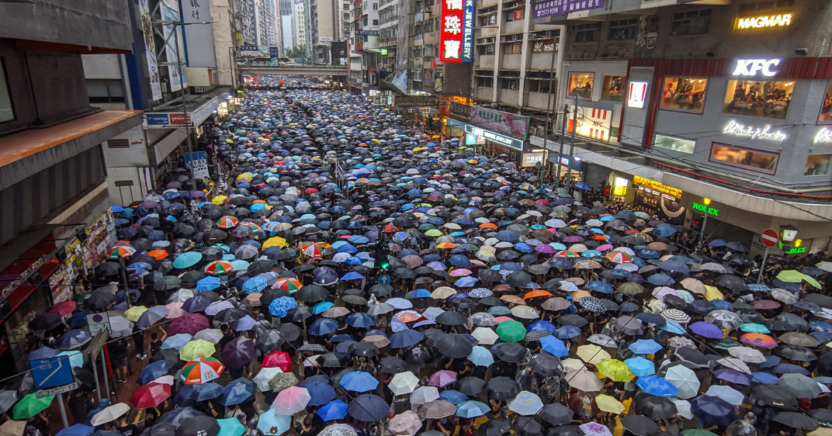 Tribunal de Hong Kong sentencia 45 ativistas da oposição por subversão