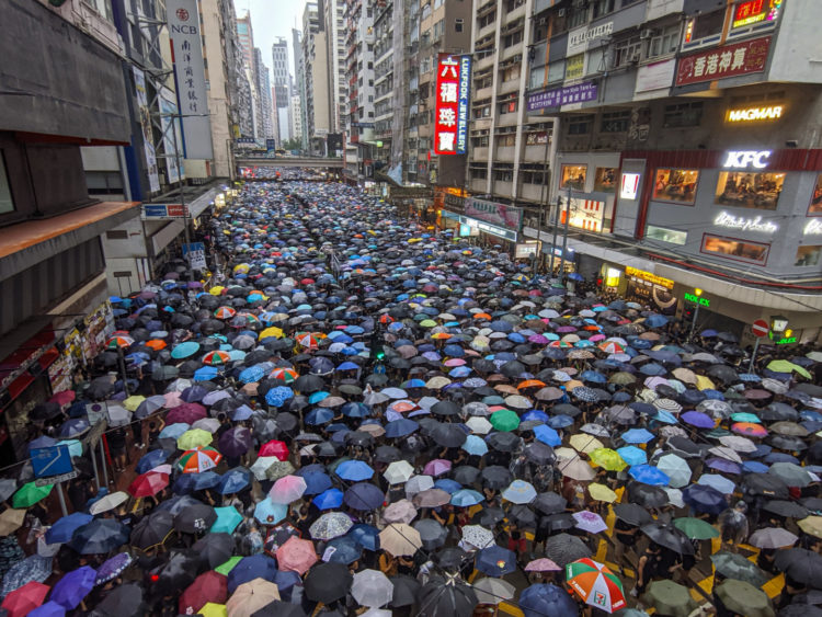 Tribunal de Hong Kong sentencia 45 ativistas da oposição por subversão