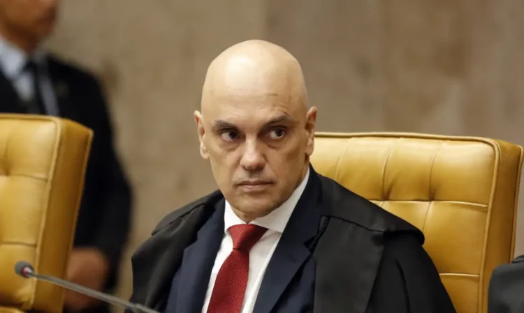 Moraes proíbe Cremesp de requisitar dados de pacientes que passaram por aborto legal