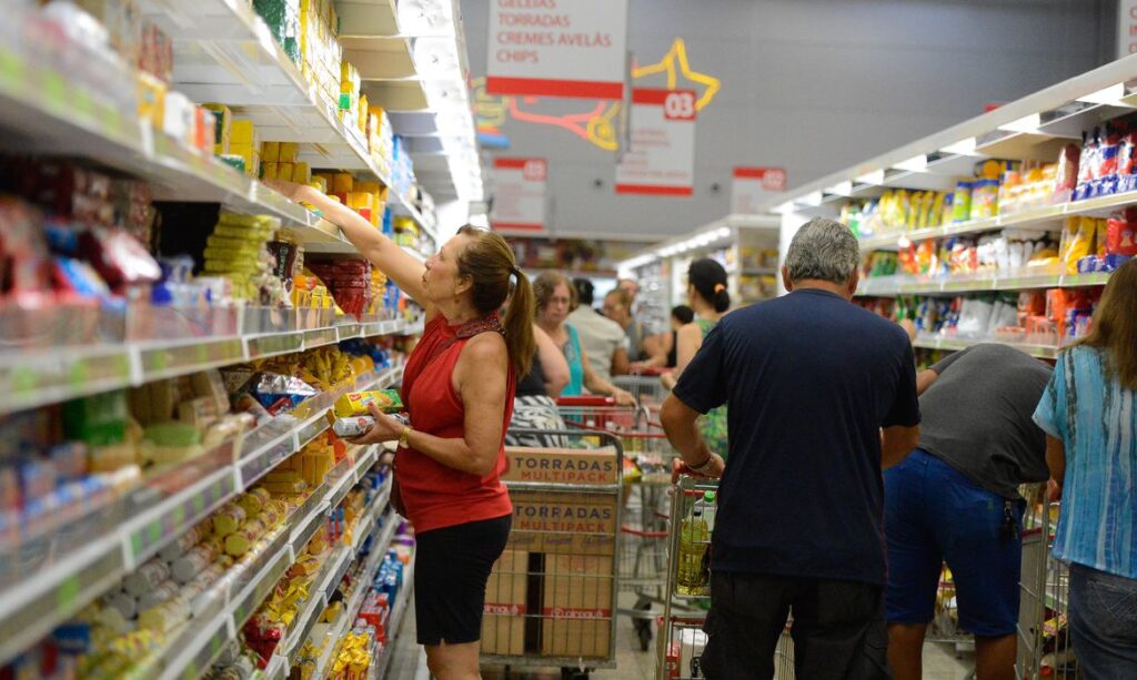 Inflação de alimentos: o que a sua despensa tem a ver com políticas públicas?