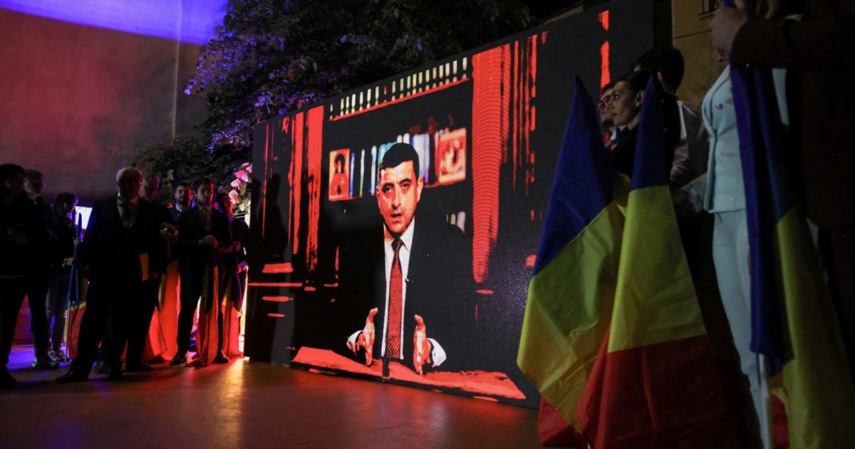 Liberais europeus vencem eleições do fim de semana, mas extrema direita cresce