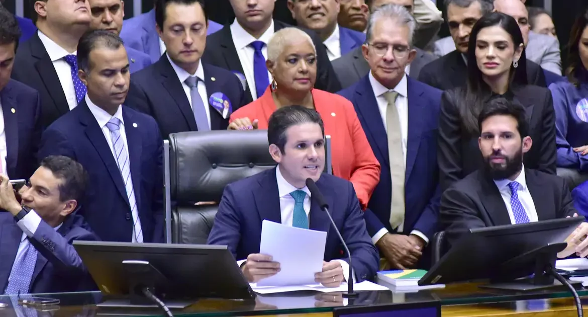 Projeto de anistia para golpistas de 8 de janeiro é esvaziado na Câmara