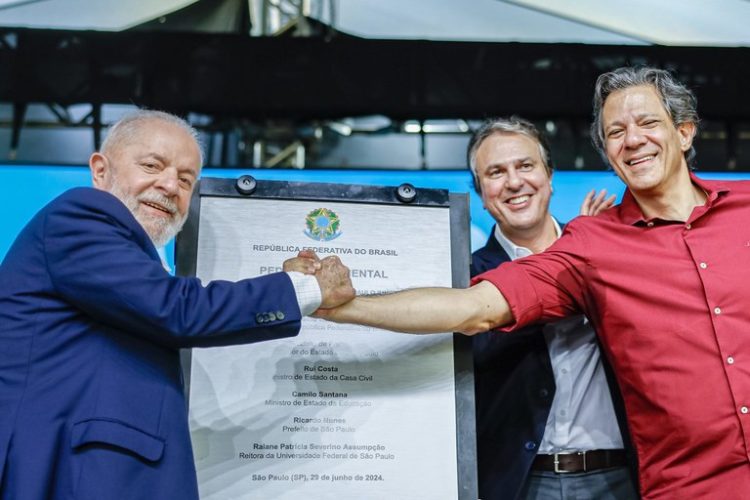 As previsões sem provisões do Plano Nacional de Educação e o financiamento da educação