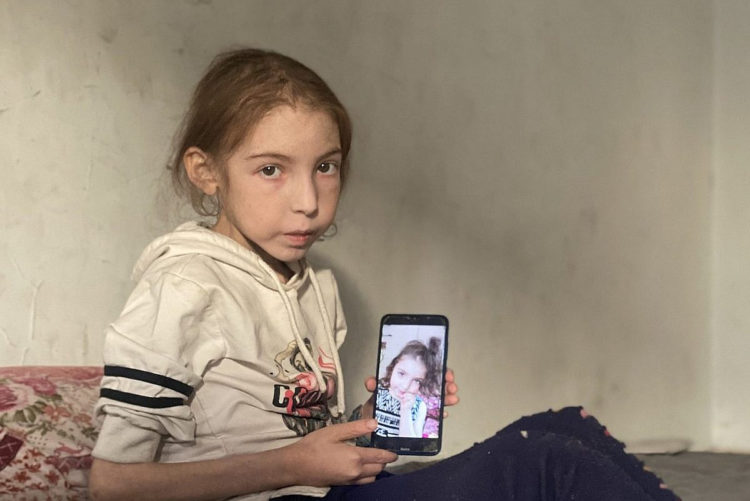 “Ela está morrendo na frente dos meus olhos”: As crianças de Gaza que passam fome sob o cerco israelense