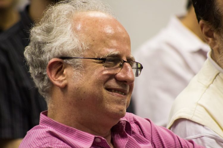 Nota do MES: Zezoca, presente