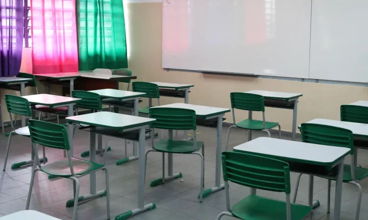 Programa imposto pela gestão Nunes pune diretores com assédio institucional