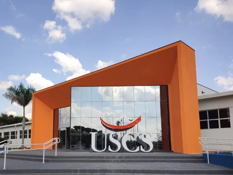 Bruna Biondi cobra diálogo com a USCS após fechamento de cursos