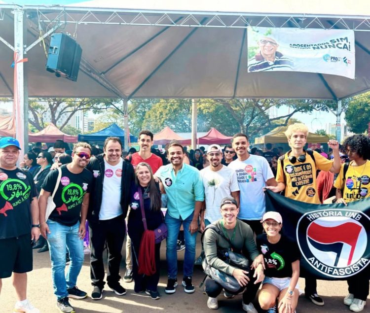 Base silenciada: a condução autoritária da greve pelo SINPRO-DF