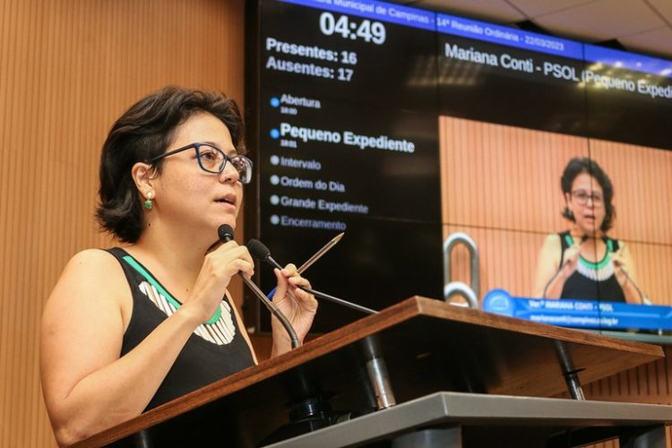 Justiça dá razão a vereadora do PSOL contra Mamãe Falei