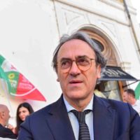 Sâmia propõe tornar cidadão honorário do Brasil italiano que ajudou na prisão de Zambelli
