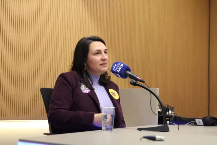 Em defesa do mandato da Vereadora Professora Angela!