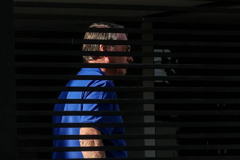 Bolsonaro no banco dos réus