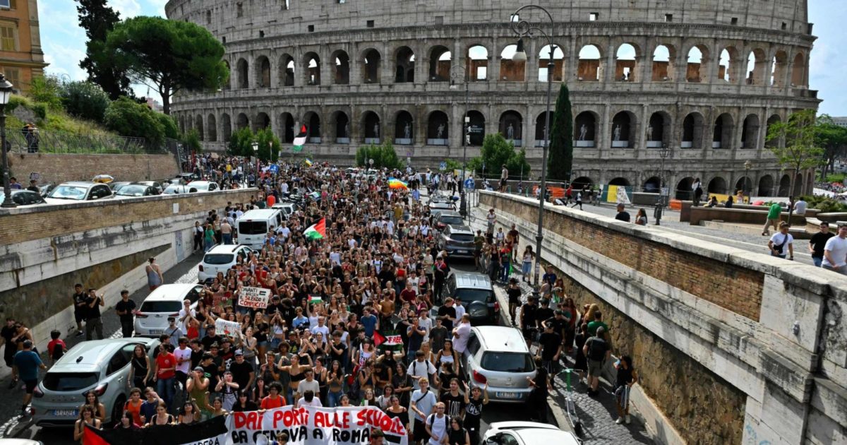 Na Itália, milhares saem às ruas em greve nacional em defesa do povo palestino