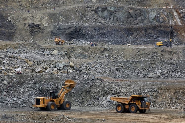 A cova aberta do Brasil: a pilhagem dos minerais estratégicos no PL 2780/2024