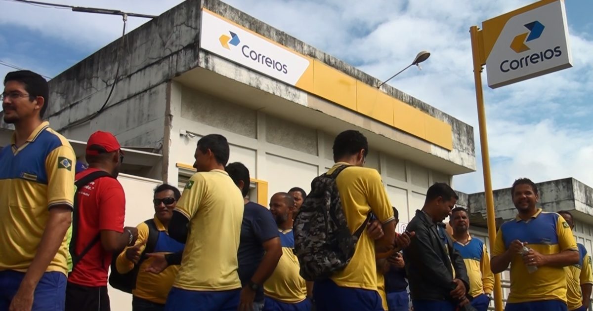 A luta e os ataques contra os trabalhadores dos Correios