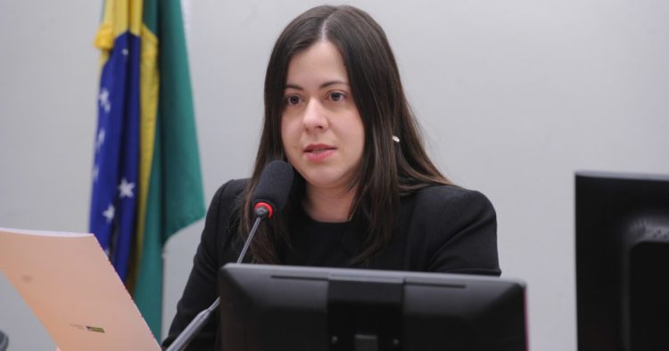 Emendas de Sâmia sobre educação ambiental são incorporadas ao novo PNE