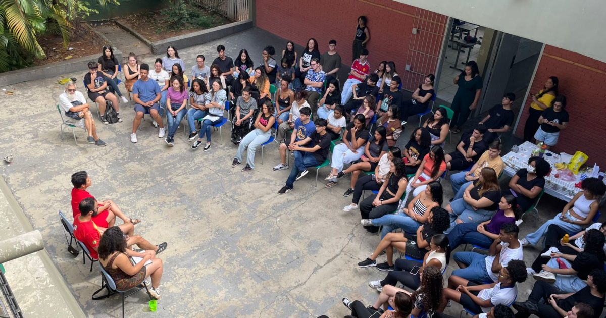 Diário de classe #1: A esperança na educação é ato político